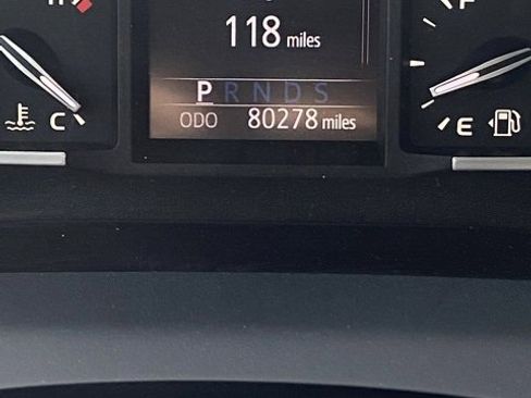 Used 2020 Toyota Tundra SR5 w/ SR5 Leather Package image 8