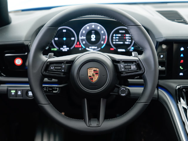 Certified 2025 Porsche Panamera 4 AWD/4WD image 12