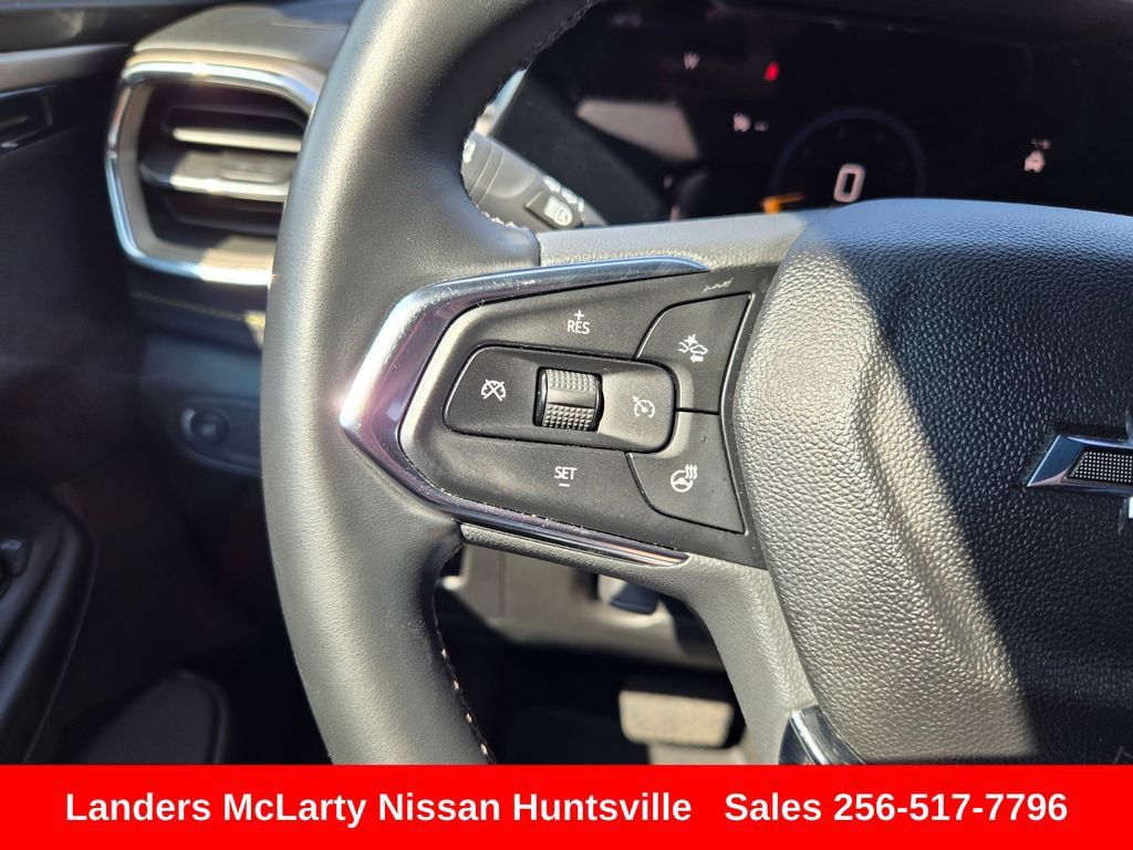 Used 2025 Chevrolet TrailBlazer ACTIV w/ Driver Confidence Package AWD/4WD image 26