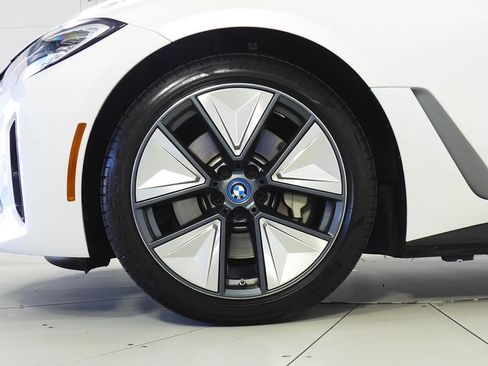 Certified 2023 BMW i4 eDrive35 RWD image 5