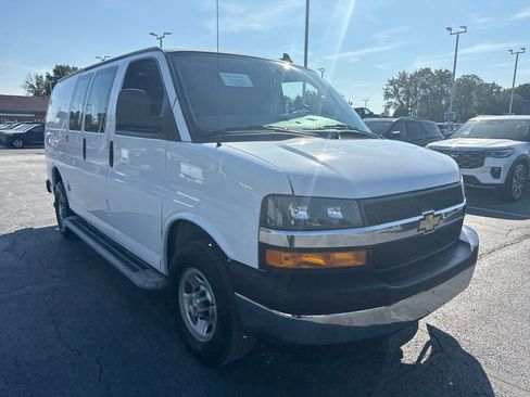 Used 2023 Chevrolet Express 2500 w/ Driver Convenience Package image 18
