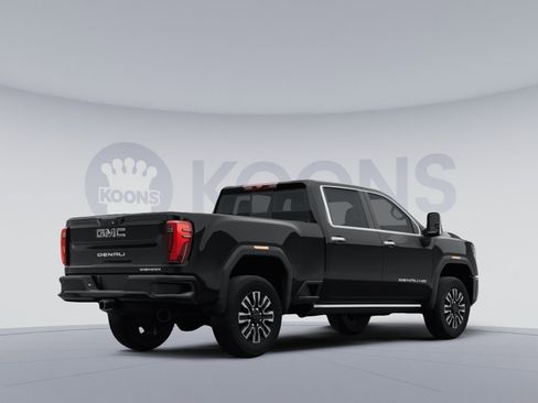 Used 2024 GMC Sierra 2500 Denali Ultimate AWD/4WD image 4