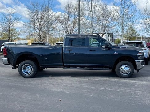 New 2026 RAM 3500 Tradesman AWD/4WD image 2