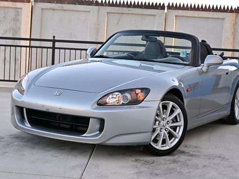 Used 2006 Honda S2000 image 3