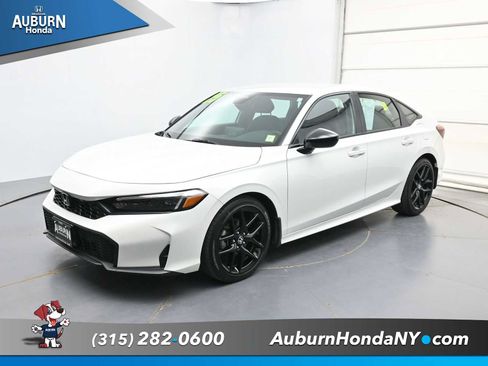 Used 2025 Honda Civic Sport image 2