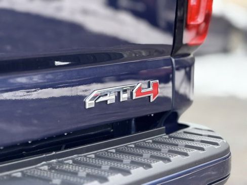 Certified 2023 GMC Sierra 2500 AT4 w/ AT4 Preferred Package image 32