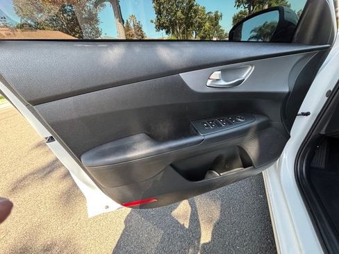 Used 2024 Kia Forte LXS w/ LXS Technology Package FWD image 31