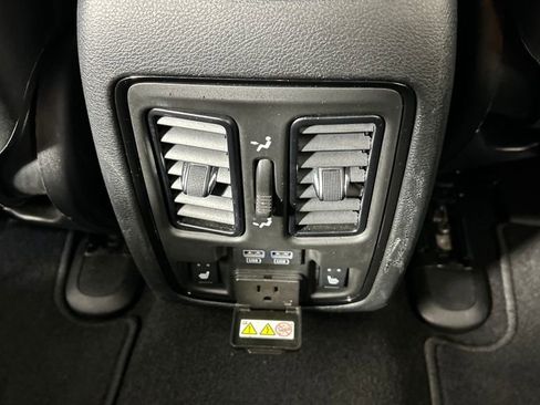 Used 2024 Dodge Durango GT image 18