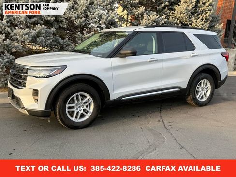 Used 2025 Ford Explorer Active AWD/4WD image 1