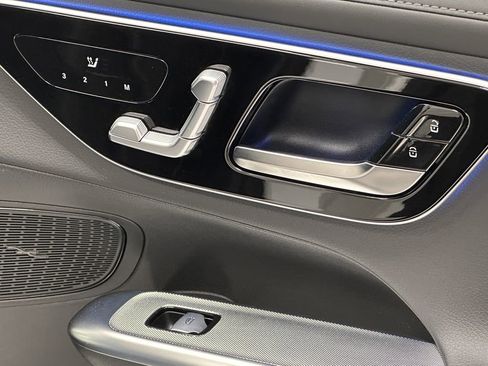 Certified 2025 Mercedes-Benz GLC 300 4MATIC image 16