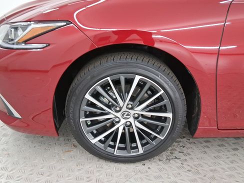 New 2025 Lexus ES 350 w/ Premium Package image 11
