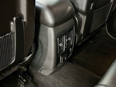 Used 2021 Jeep Grand Cherokee Laredo X image 29