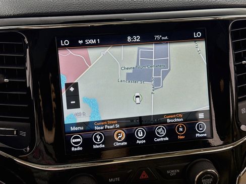 Used 2019 Jeep Grand Cherokee Limited AWD/4WD image 2
