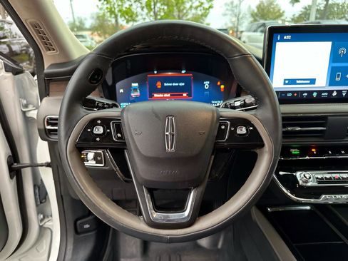 Used 2023 Lincoln Corsair Reserve w/ Jet Appearance Package image 26