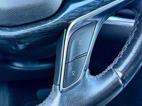 Used 2022 Cadillac XT5 Premium Luxury w/ LPO, ONYX Package image 41