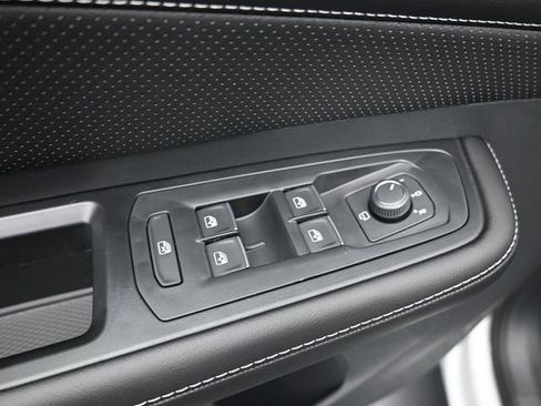 New 2026 Volkswagen Atlas Cross Sport SEL Premium R-Line image 13