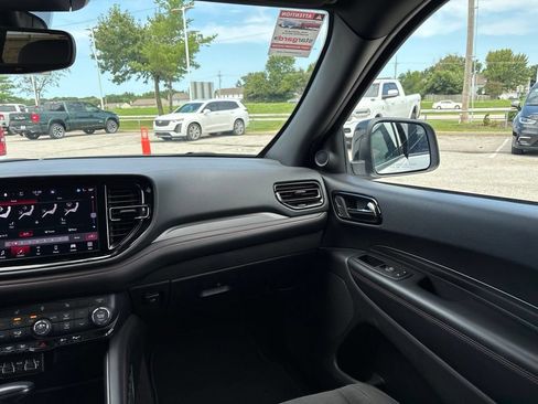 Used 2025 Dodge Durango GT AWD/4WD image 40