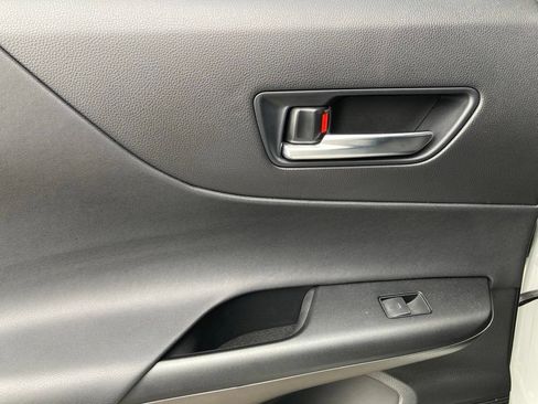 Certified 2024 Toyota Venza LE AWD/4WD image 12