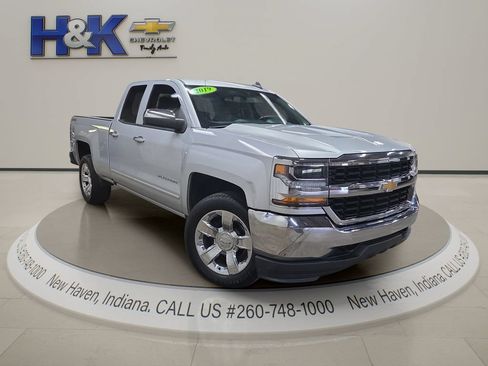 Used 2017 Chevrolet Silverado 1500 LT AWD/4WD image 1