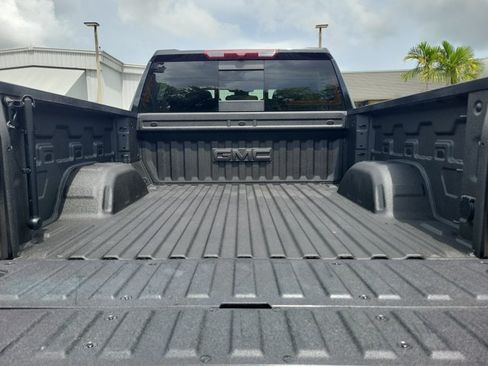Used 2025 GMC Sierra 1500 Denali AWD/4WD image 13