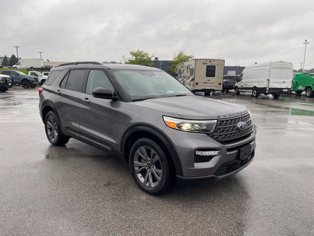 Used 2022 Ford Explorer XLT w/ Equipment Group 202A AWD/4WD image 1