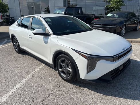 Used 2025 Kia K4 FWD image 6