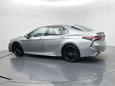 Used 2024 Toyota Camry XSE FWD image 5