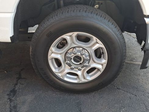 Used 2025 Ford F250 XLT image 4