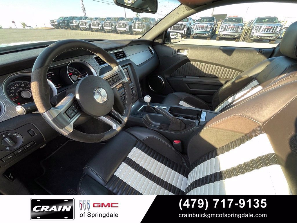 Used 2011 Ford Mustang Shelby GT500 w/ Electronics Pkg RWD image 9