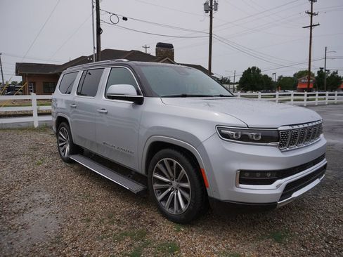 Used 2022 Jeep Grand Wagoneer Series II w/ Convenience Group III AWD/4WD image 10
