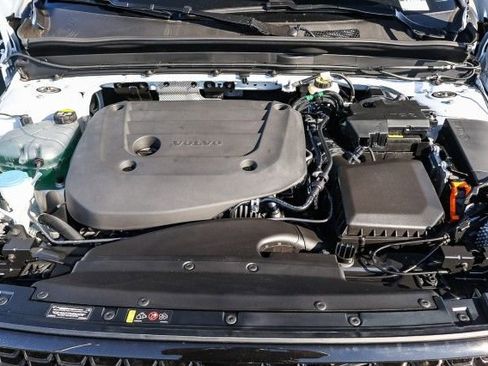 New 2026 Volvo XC40 B5 Plus w/ Protection Package Premier image 24