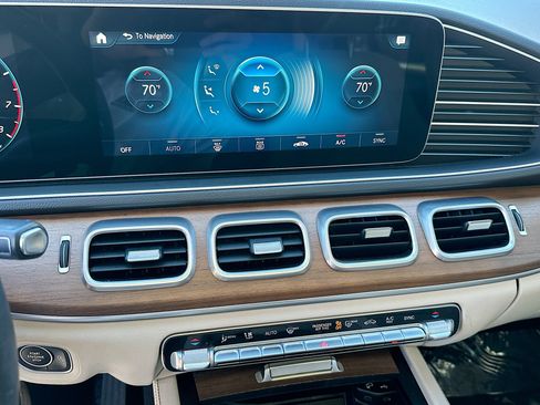 Used 2022 Mercedes-Benz GLE 350 image 16