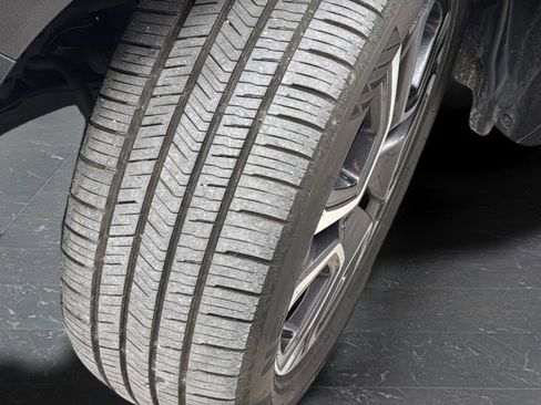 Used 2023 Subaru Ascent Limited image 30