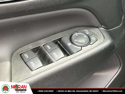 Used 2023 Chevrolet Equinox LT FWD image 17