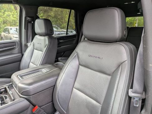 Used 2023 GMC Yukon Denali AWD/4WD image 14