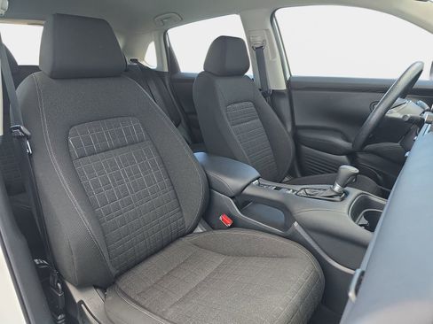 Used 2023 Honda HR-V LX image 12