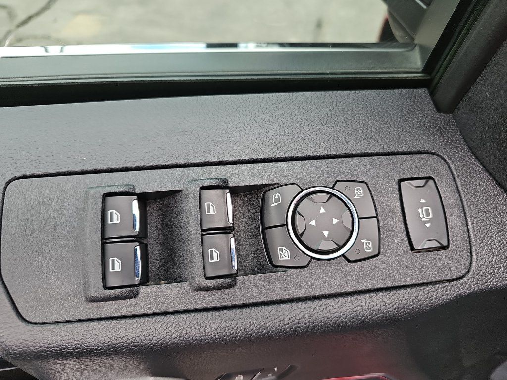 Used 2017 Ford F250 Platinum w/ Platinum Ultimate Package AWD/4WD image 26