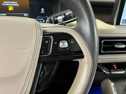 Used 2022 Lincoln Aviator Reserve w/ Elements Package Plus image 38