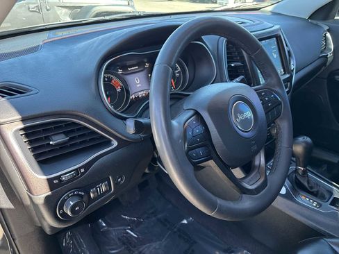 Certified 2022 Jeep Cherokee Trailhawk w/ Comfort/Convenience Group image 2