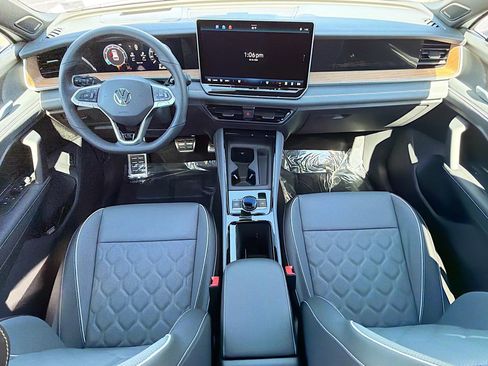 New 2026 Volkswagen Tiguan SEL R-Line image 16