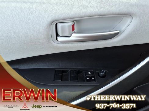 Used 2021 Toyota Corolla SE w/ Carpet Mat Package (TMS) image 11