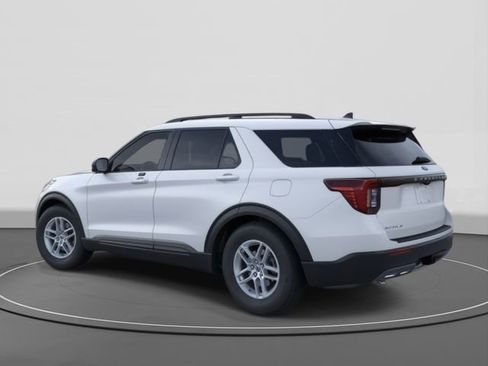 New 2026 Ford Explorer Active w/ Active Comfort Package image 4