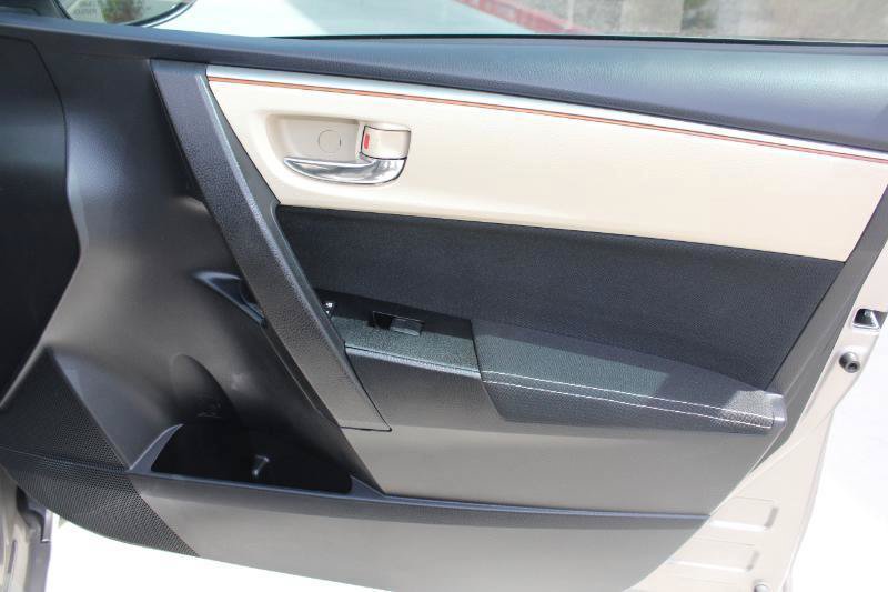 Used 2014 Toyota Corolla LE w/ Protection Package FWD image 19