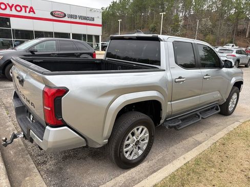 Used 2024 Toyota Tacoma SR5 image 3