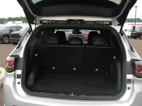 Certified 2025 Jeep Compass Limited w/ High Altitude Package AWD/4WD image 18