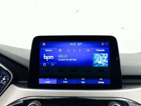 Used 2021 Ford Escape SE FWD image 17