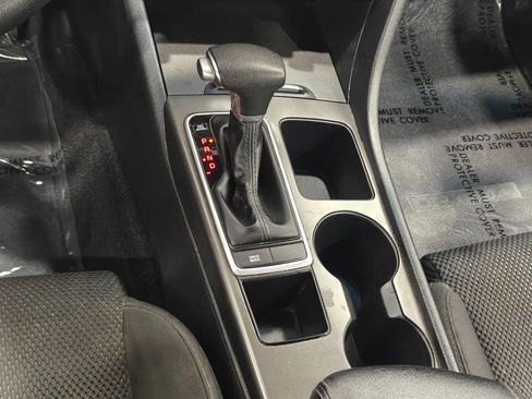 Used 2019 Kia Optima LX image 9