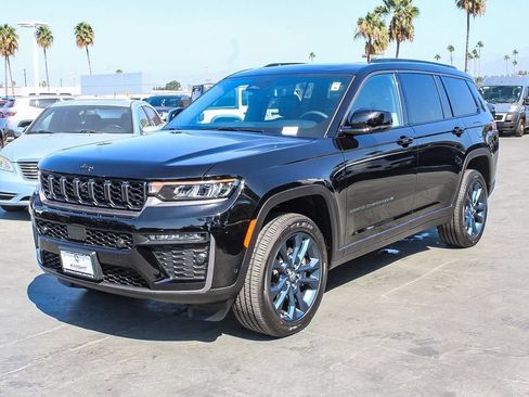 New 2026 Jeep Grand Cherokee L Limited AWD/4WD image 4