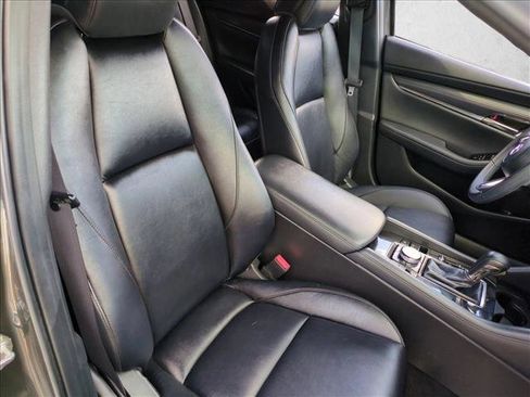 Used 2019 MAZDA MAZDA3 Hatchback w/ Preferred Package image 20