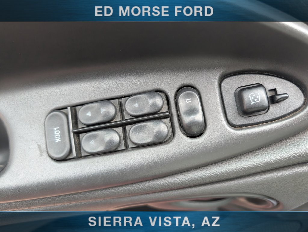 Used 2004 Ford Mustang GT RWD image 11